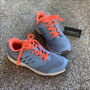 Vionic Sneakers
